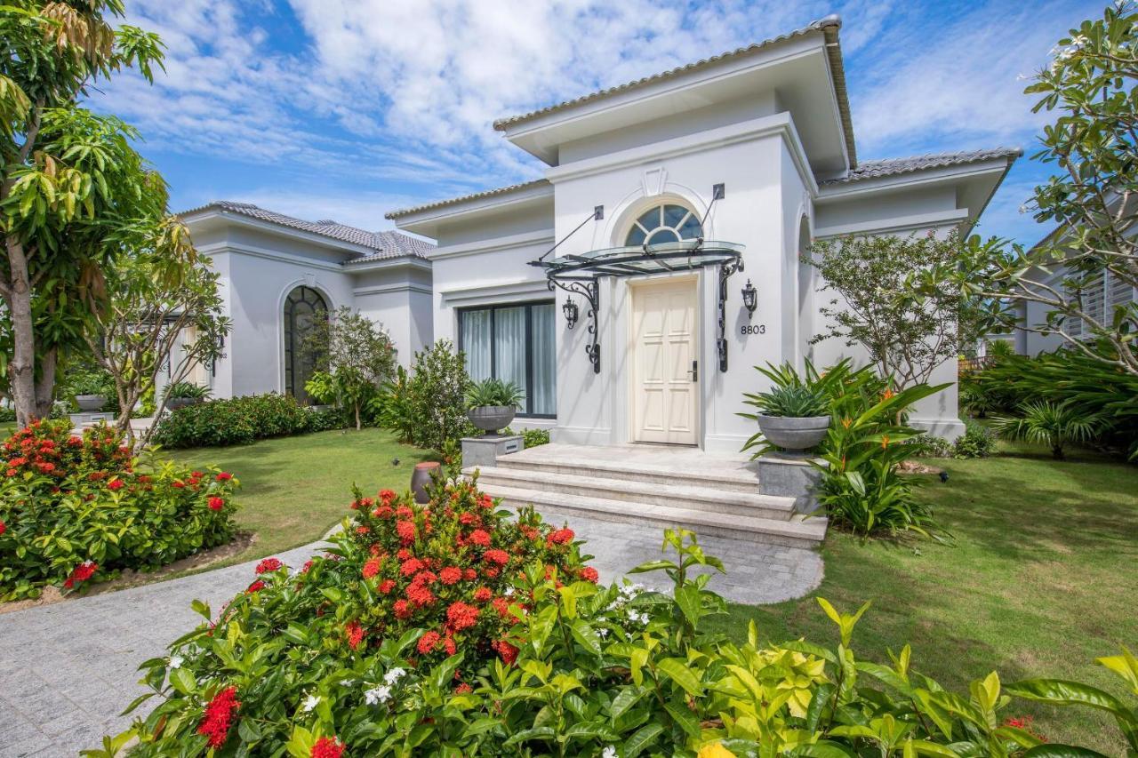 Melia Vinpearl Cam Ranh Beach Resort Exteriör bild