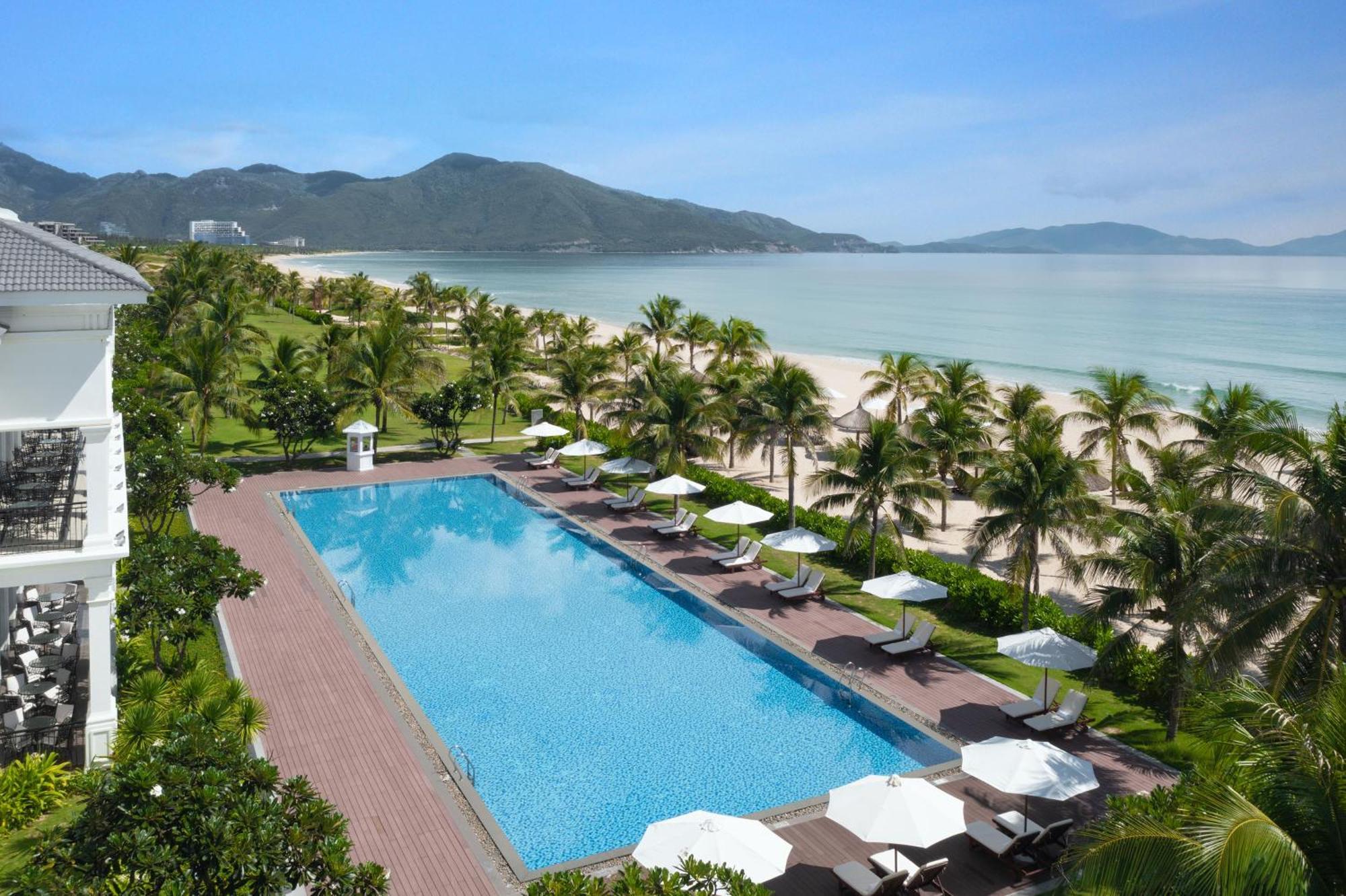 Melia Vinpearl Cam Ranh Beach Resort Exteriör bild