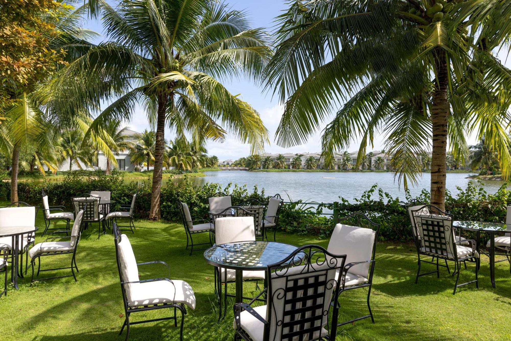 Melia Vinpearl Cam Ranh Beach Resort Exteriör bild