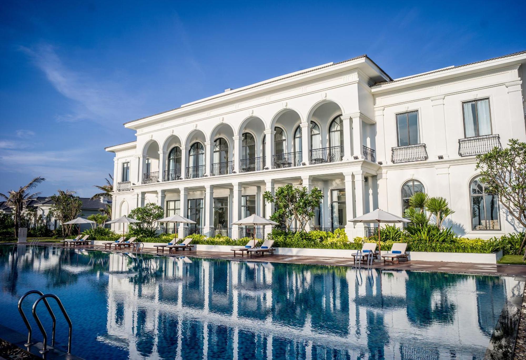 Melia Vinpearl Cam Ranh Beach Resort Exteriör bild
